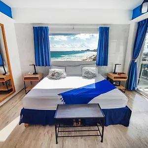  Apartment Paradise Beachfront & Nightlife Heart